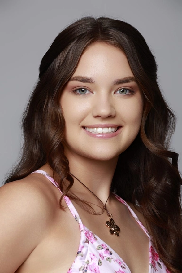 Jaelyn Speck beauty portrait